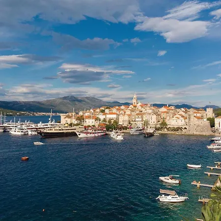 Ferienhaus Three-bedroom In Vela Luka