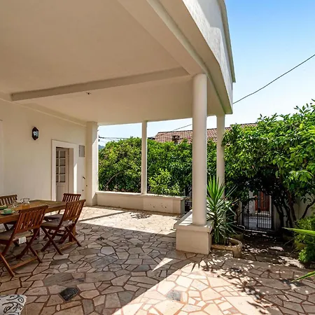 Three-bedroom In * Vela Luka